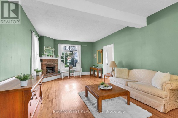 Primary Bedroom - 26 Centre Street, Grey Highlands, ON N0C1H0 Photo 5