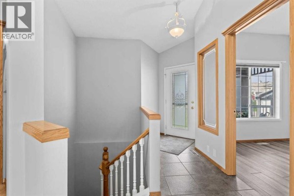 Dining room - 26 Chaparral Close Se, Calgary, AB T2X3L7 Photo 2
