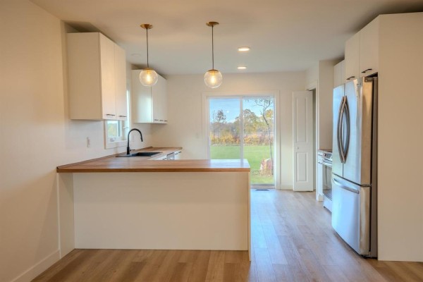 Kitchen - 26 Ciara Cove, Kleefeld, MB R0A0V2 Photo 2