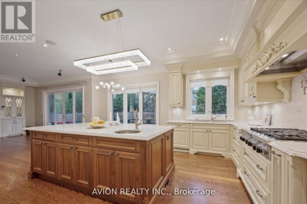 Dining room - 26 Danville Drive, Toronto, ON M2P1J1 Photo 4