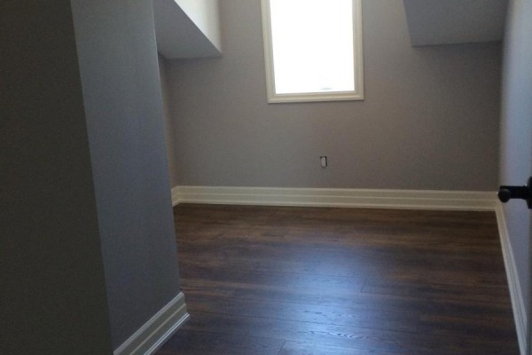 Primary Bedroom - 26 Fairbank Avenue, Toronto, ON M6E3Y4 Photo 4