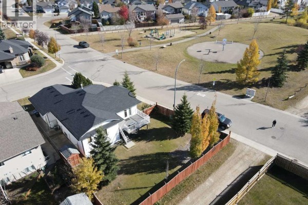 4pc Bathroom - 26 Firdale Close, Sylvan Lake, AB T4S2M1 Photo 3
