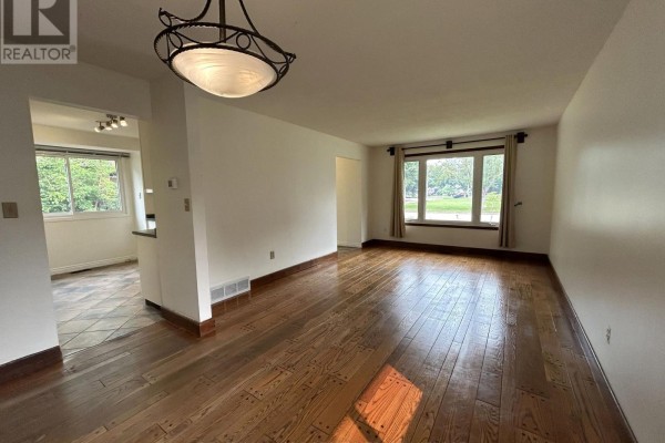 26 Friars Court, St  Catharines, ON, photo 3
