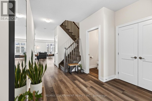 26 Granite Ridge Trail, Hamilton, ON, photo 3