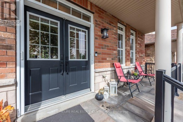 Kitchen - 26 Imperial Lakes Drive, Brampton, ON L6P2V3 Photo 4