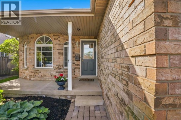 3pc Bathroom - 26 Kelly Court, Guelph, ON N1K1W3 Photo 5