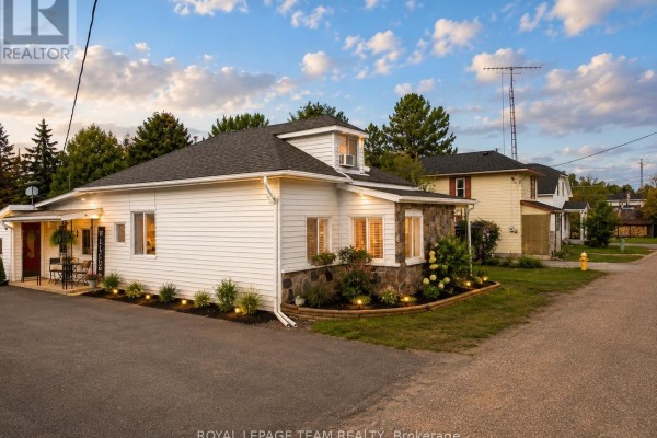 Bathroom - 26 Lane Street, Madawaska Valley, ON K0J1B0 Photo 4