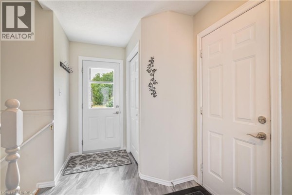 Laundry room - 26 Macpherson Drive, Paris, ON N3L4C6 Photo 5