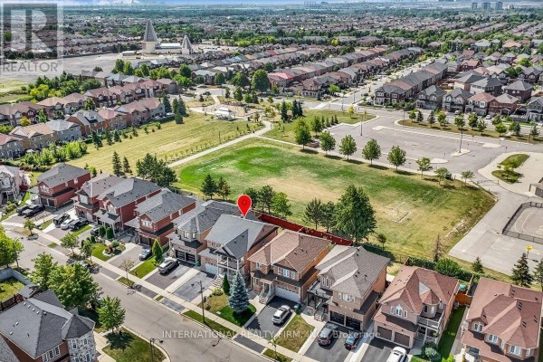 Family room - 26 Mauve Drive, Brampton, ON L6P2M8 Photo 4