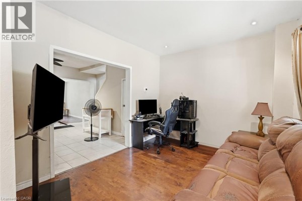 26 Niagara Street, Hamilton, ON, photo 3