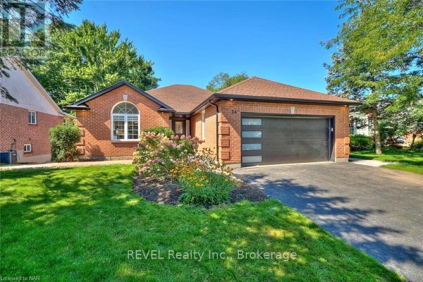 Bathroom - 26 Oakridge Boulevard, Pelham, ON L0S1E5 Photo 2