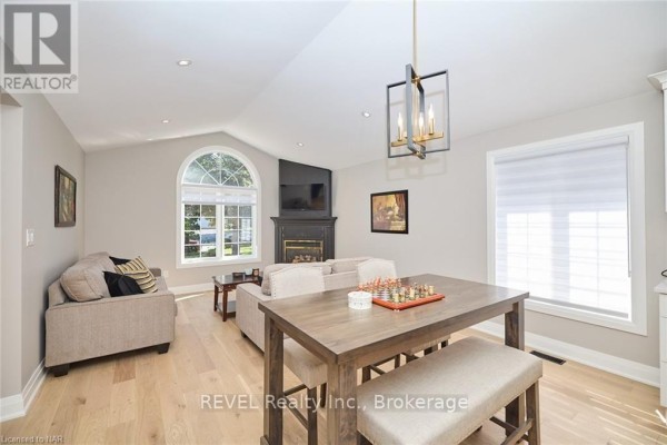 Laundry room - 26 Oakridge Boulevard, Pelham, ON L0S1E5 Photo 5