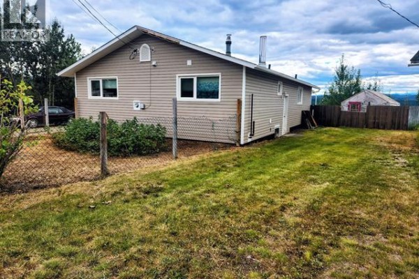 26 Ogilvie Cres, Faro, YT Y0B1K0 Photo 2