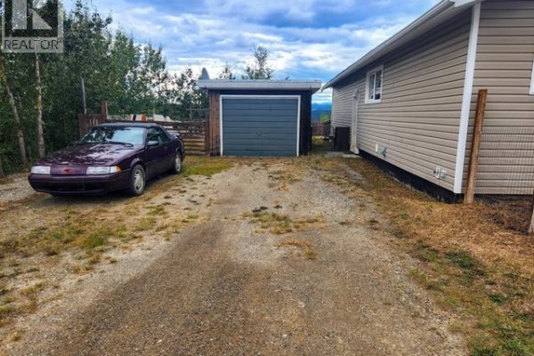 26 Ogilvie Cres, Faro, YT Y0B1K0 Photo 3