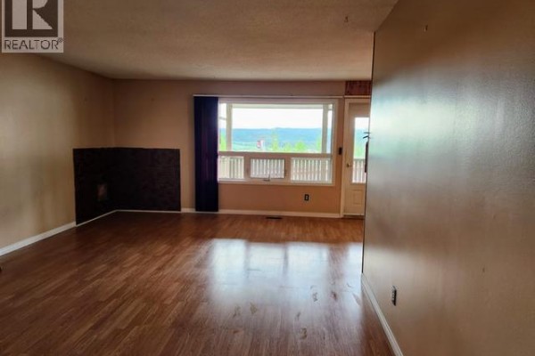 26 Ogilvie Cres, Faro, YT Y0B1K0 Photo 5