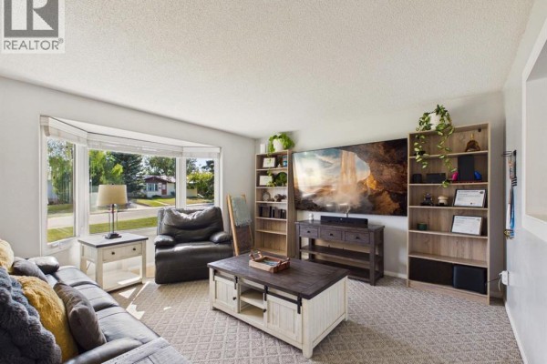 Bedroom - 26 Otterbury Avenue, Red Deer, AB T4N5A1 Photo 4