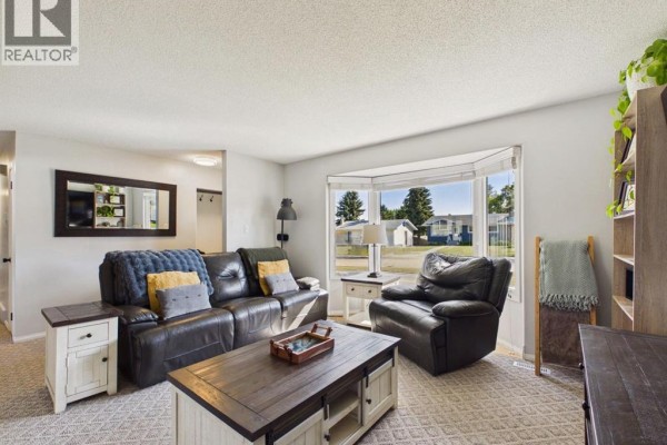 Bedroom - 26 Otterbury Avenue, Red Deer, AB T4N5A1 Photo 5