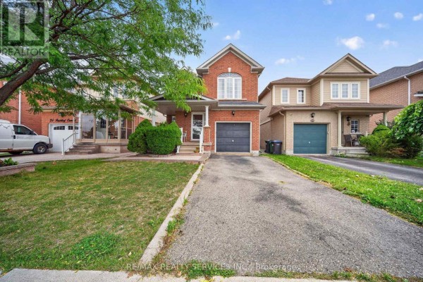 26 Peachleaf Crescent S, Brampton, ON L7A2B2 Photo 3