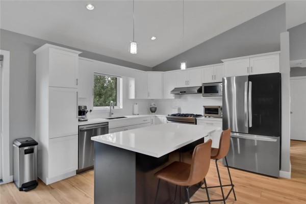 26 Pine Ridge Crescent, Brandon, MB R7A6N9 Photo 4