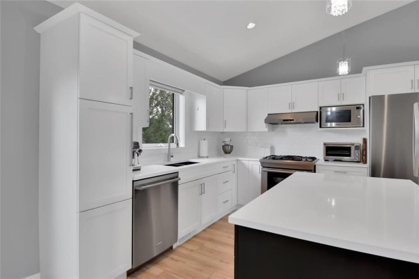 26 Pine Ridge Crescent, Brandon, MB R7A6N9 Photo 5