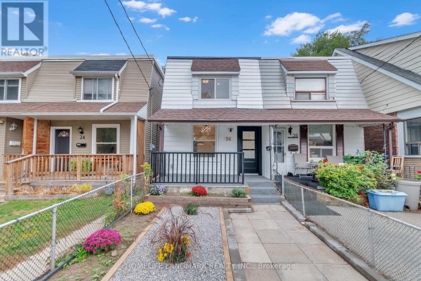 26 Queensdale Avenue, Toronto