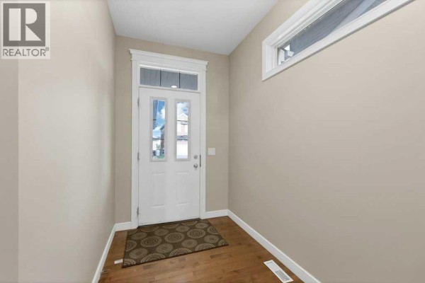Eat in kitchen - 26 Redstone Cove Ne, Calgary, AB T3N0B1 Photo 4