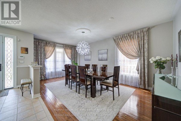 Kitchen - 26 Regalia Way, Barrie, ON L4M7H7 Photo 5