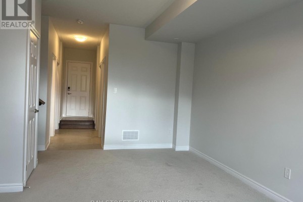 Dining room - 26 Robert Eaton Avenue, Markham, ON L3S0G3 Photo 3