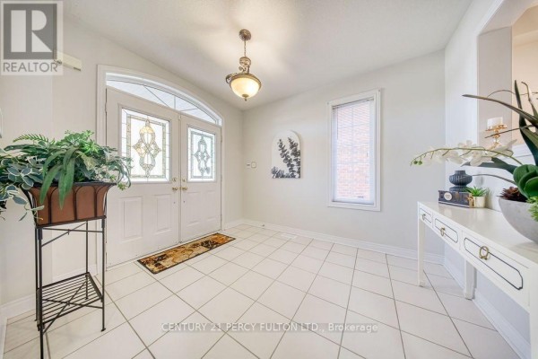 Family room - 26 Root Crescent, Ajax, ON L1T4J8 Photo 3