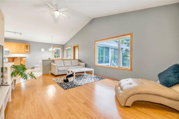 Family room - 26 Shelby Cove, Winnipeg, MB R3T5X8 Photo 4