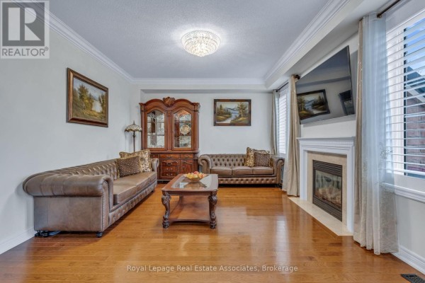 Dining room - 26 Silver Pond Drive, Halton Hills, ON L7G0G6 Photo 5