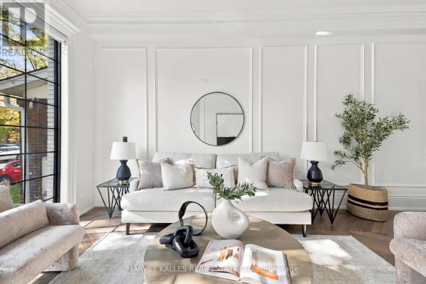 Dining room - 26 St Germain Avenue, Toronto, ON M5M1V8 Photo 5