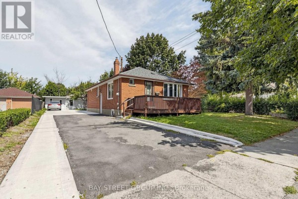 26 Sunset Boulevard, Brampton, ON, photo 2