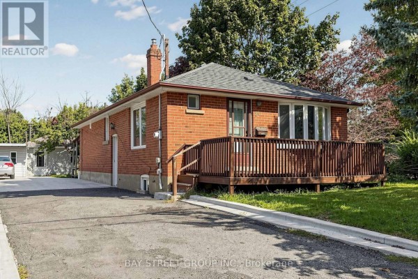 26 Sunset Boulevard, Brampton, ON, photo 3