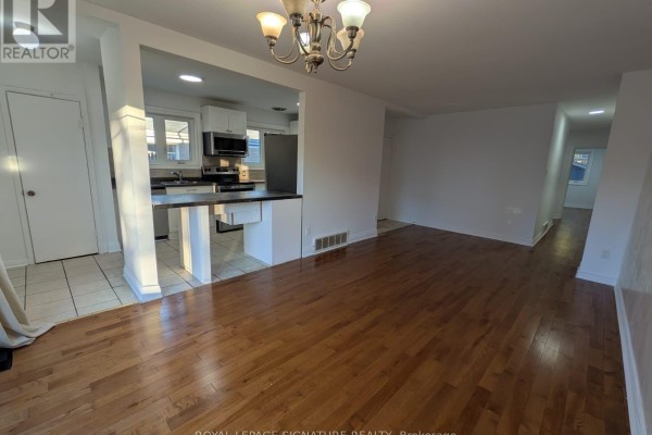 26 Trinnell Boulevard, Toronto, ON M1L1S5 Photo 3