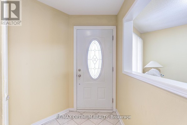 Bedroom 3 - 26 Tumbleweed Trail, Brampton, ON L6Y5A1 Photo 4