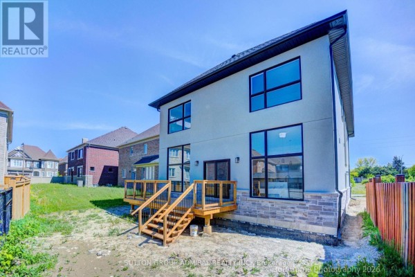 26 Valleywest Road, Brampton, ON, photo 3