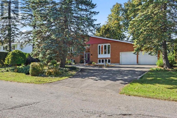 26 Whippoorwill Drive, Ottawa