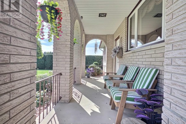 Living room - 26 York Crescent, Bluewater, ON N0M1X0 Photo 4