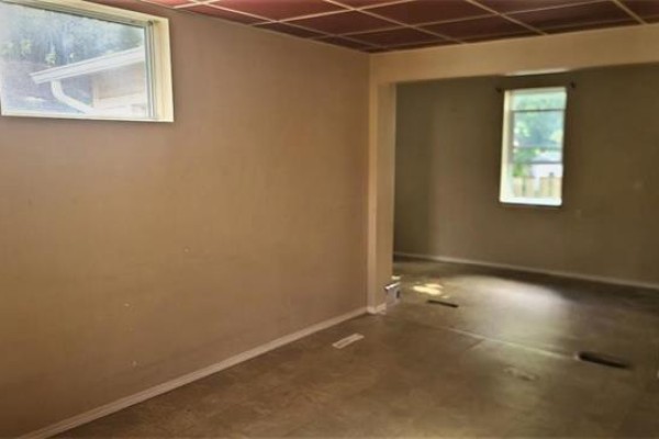 Kitchen - 260 Aikins Street, Winnipeg, MB R2W4G6 Photo 3
