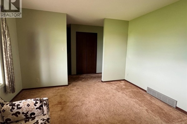 Laundry room - 260 Battleford Trail, Swift Current, SK S9H4J5 Photo 4