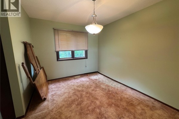 2pc Bathroom - 260 Battleford Trail, Swift Current, SK S9H4J5 Photo 5