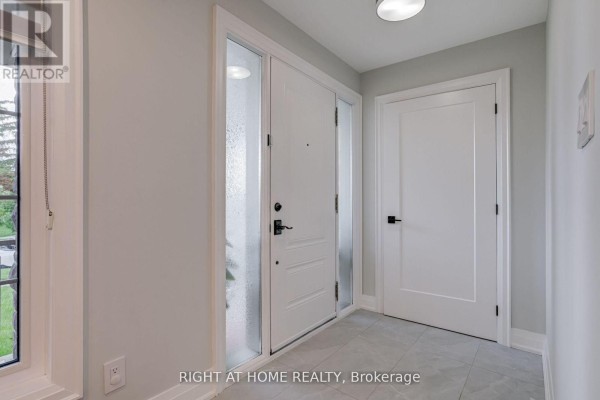 Bedroom 2 - 260 Louis Drive, Mississauga, ON L5B1Y9 Photo 5