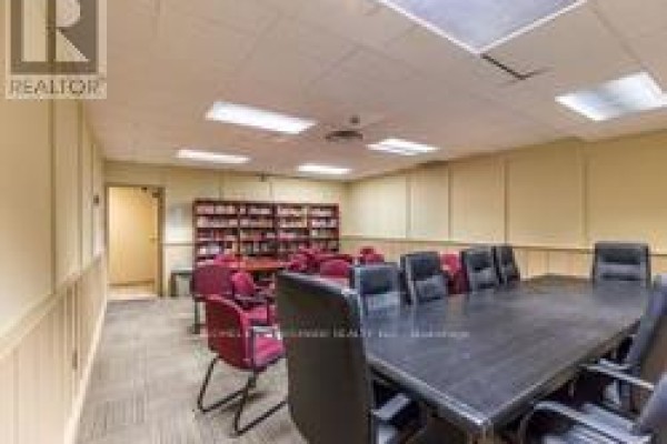 260 Seneca Hill Drive, Toronto, ON M2J4S6 Photo 4