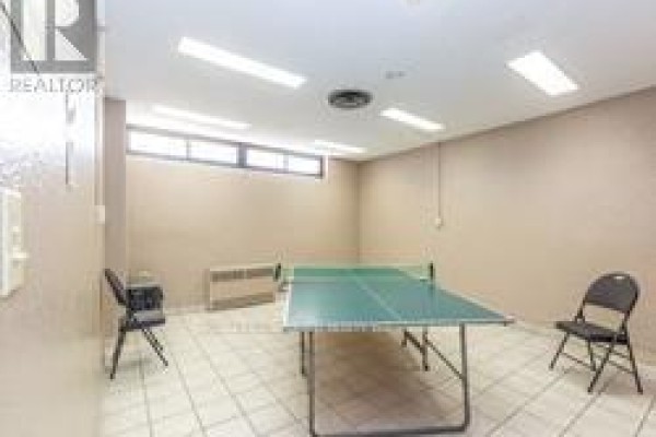 260 Seneca Hill Drive, Toronto, ON M2J4S6 Photo 5