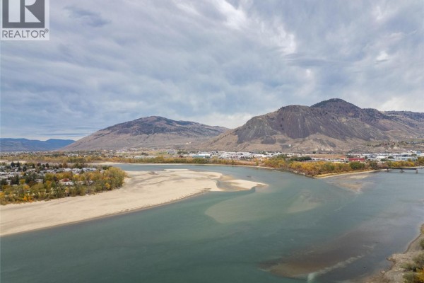 260 Victoria Street W, Kamloops, BC V2C1A4 Photo 3