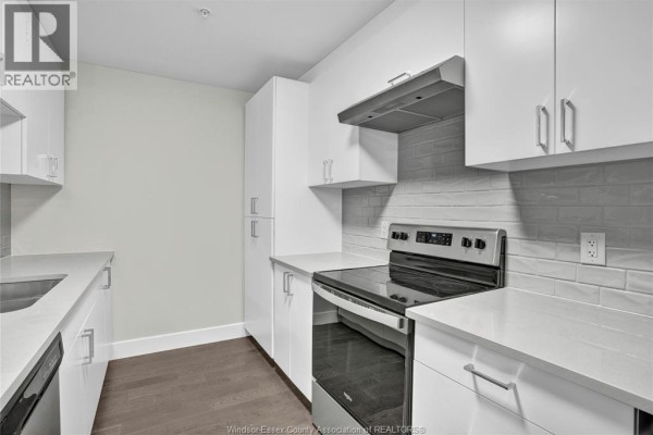 2600 Sandwich West Parkway Unit# 301, Lasalle, ON, photo 3
