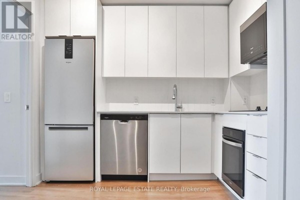 Kitchen - 2601 - 2920 Highway 7, Vaughan, ON L4K0P4 Photo 5