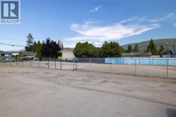 2602 45th Avenue, Vernon, BC V1T3N3 Photo 3