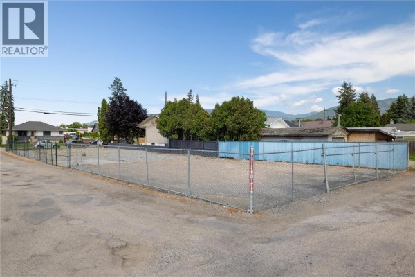 2602 45th Avenue, Vernon, BC V1T3N3 Photo 4